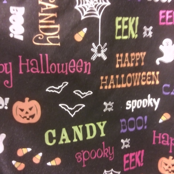 Holiday Halloween size large scrub top.w/ words - Picture 7 of 8
